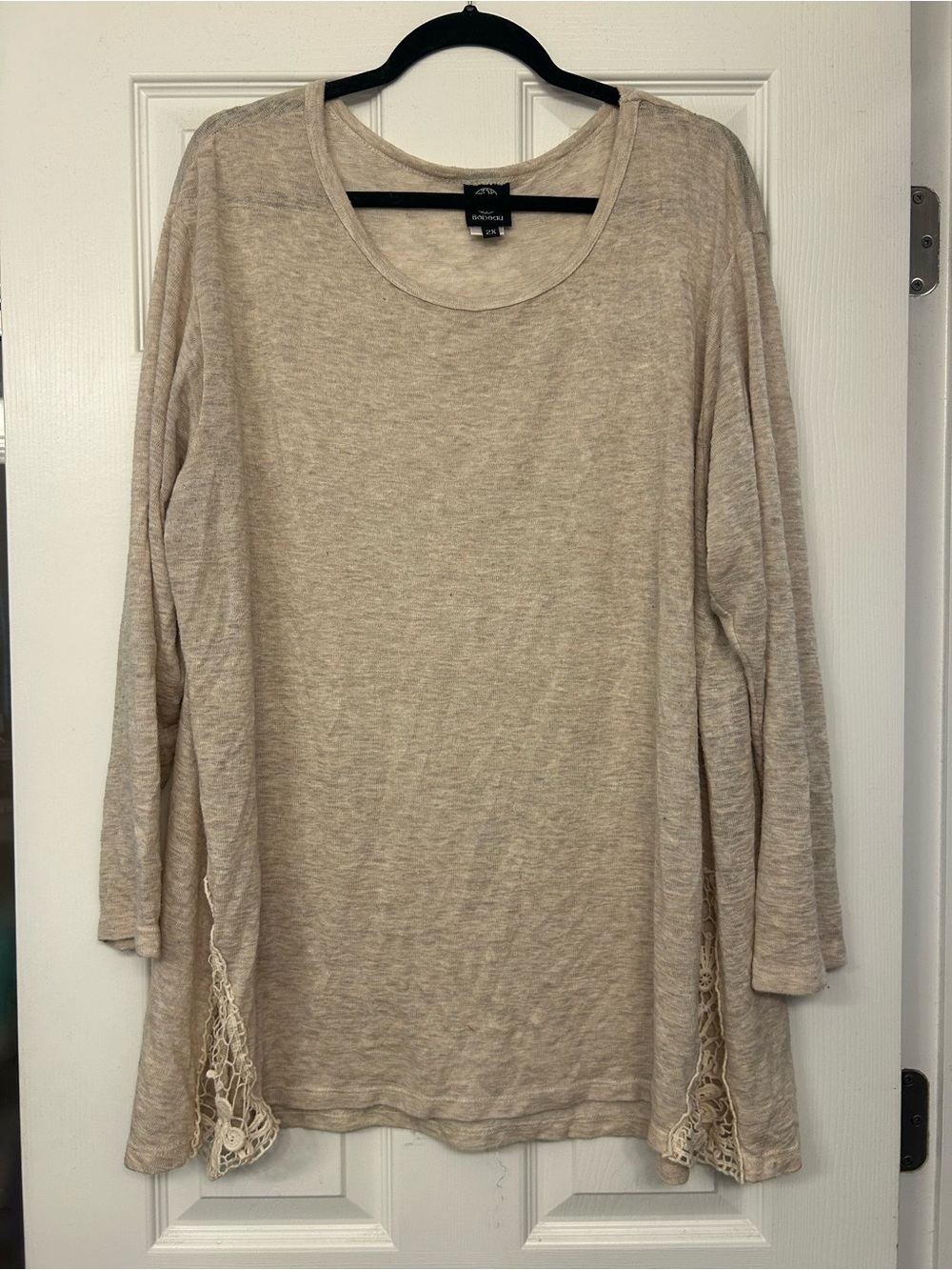 bobeau Cream Crochet-Trim Long Sleeve Tunic Top - Picture 1 of 2